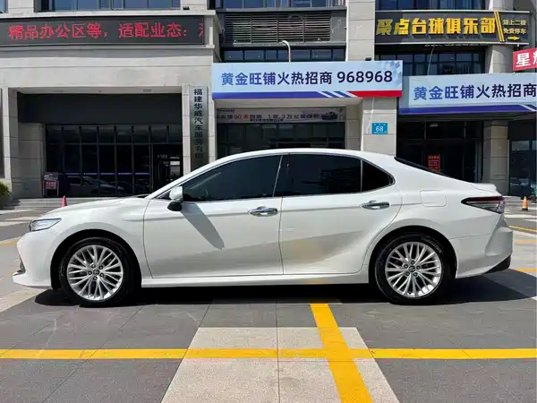 Toyota Camry 2019