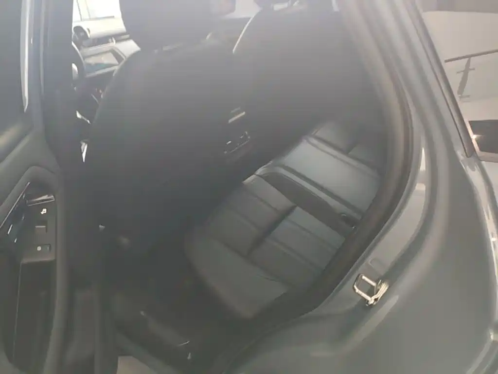 Land Rover Evoque 2020 — фото 17