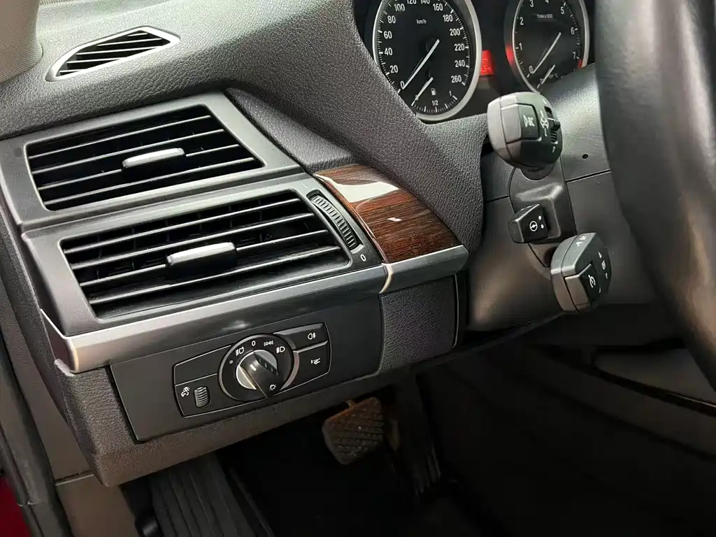 BMW X6 2011 — фото 17