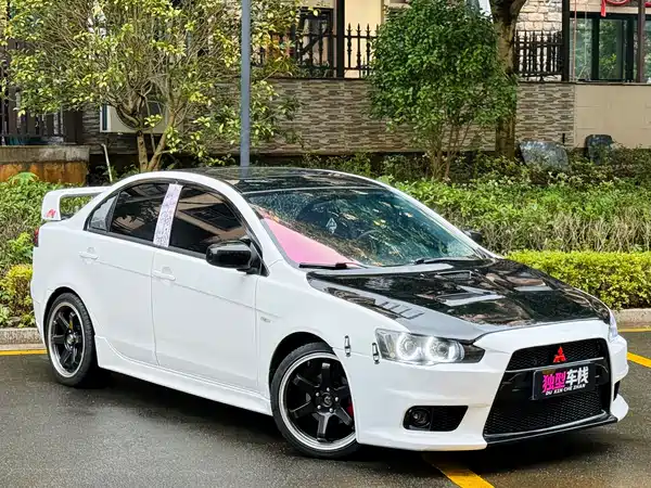 Mitsubishi Lancer EX 2013