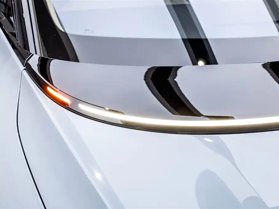Li Auto i8 2025 — фото 25