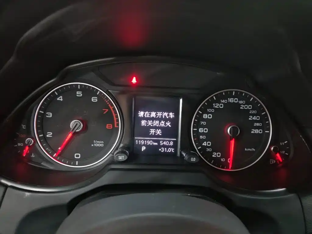 Audi Q5 2015 — фото 12