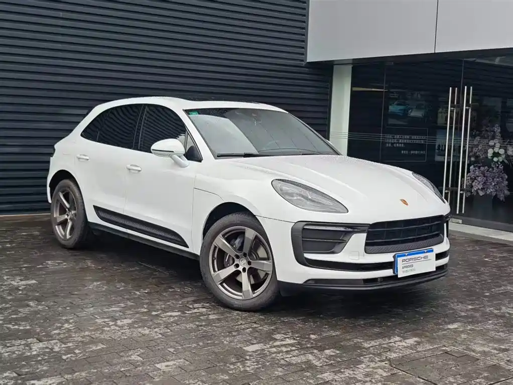 Porsche Macan 2025