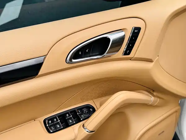 Porsche Cayenne 2014