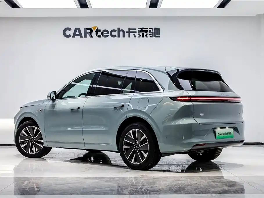 Li Auto Li L6 2025