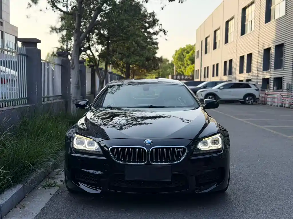 BMW M6 2015 — фото 2
