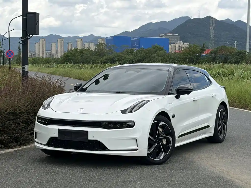 Zeekr 001 2023
