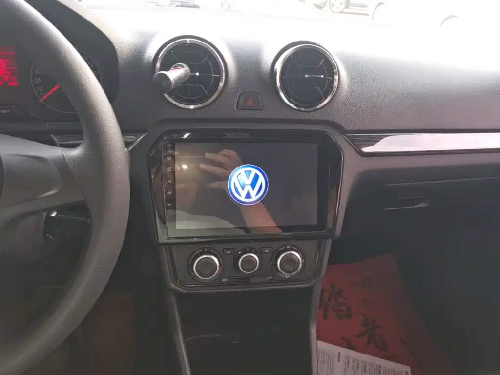 Volkswagen Jetta 2018 — фото 13