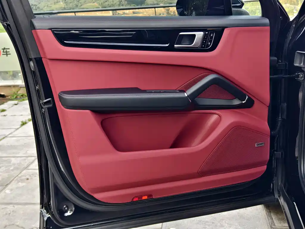Porsche Cayenne 2019 — фото 14