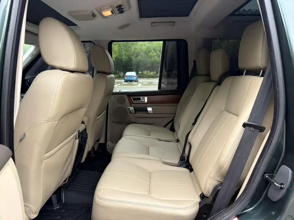 Land Rover Discovery 2011