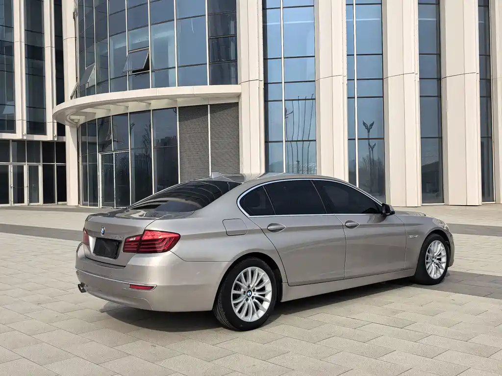 BMW 5 Series 2016 — фото 4