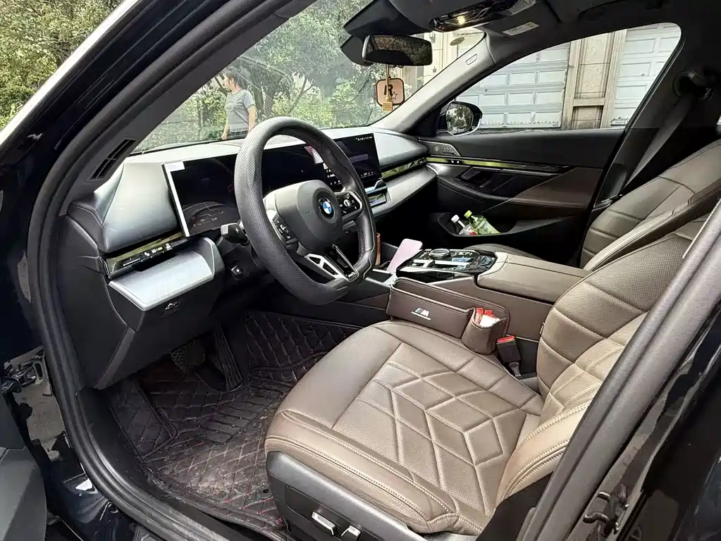 BMW 5 Series 2024