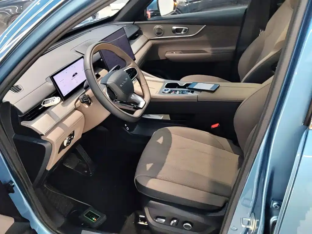 Chery Tiggo 8 PLUS C-DM 2025 — фото 15
