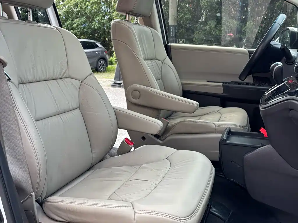 Honda Odyssey 2015 — фото 19