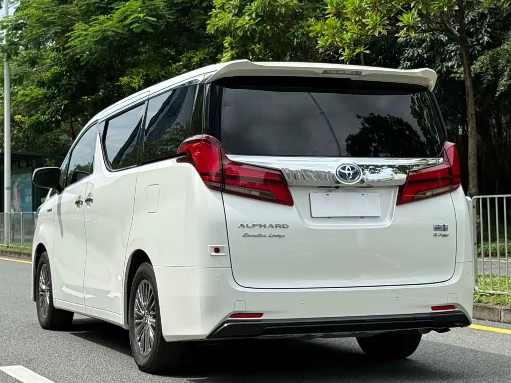 Toyota Alphard 2020 — фото 21