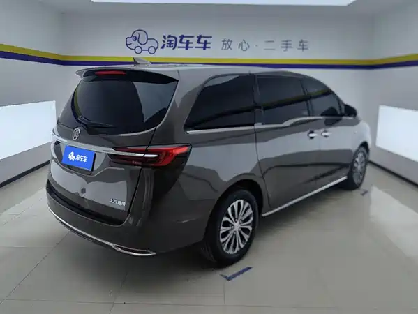 Buick GL8 2023