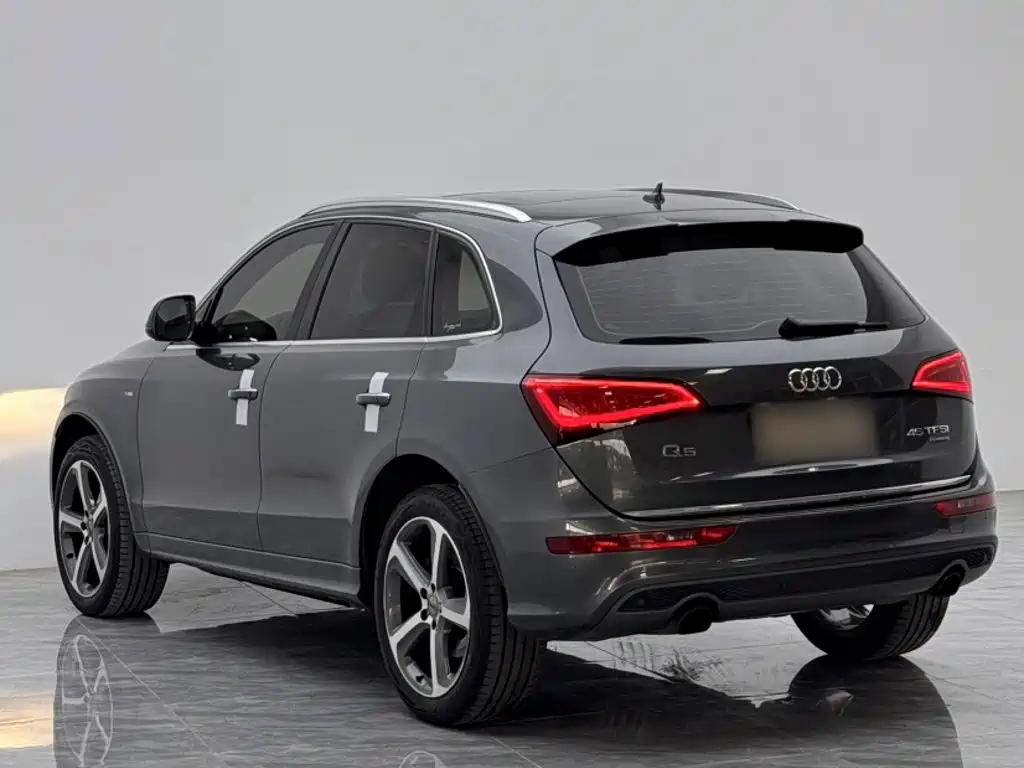 Audi Q5 2018 — фото 11