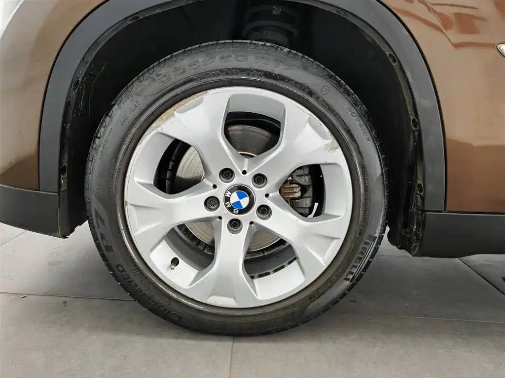 BMW X1 2012 — фото 17