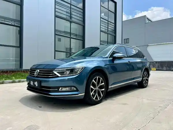 Volkswagen Viloran 2017