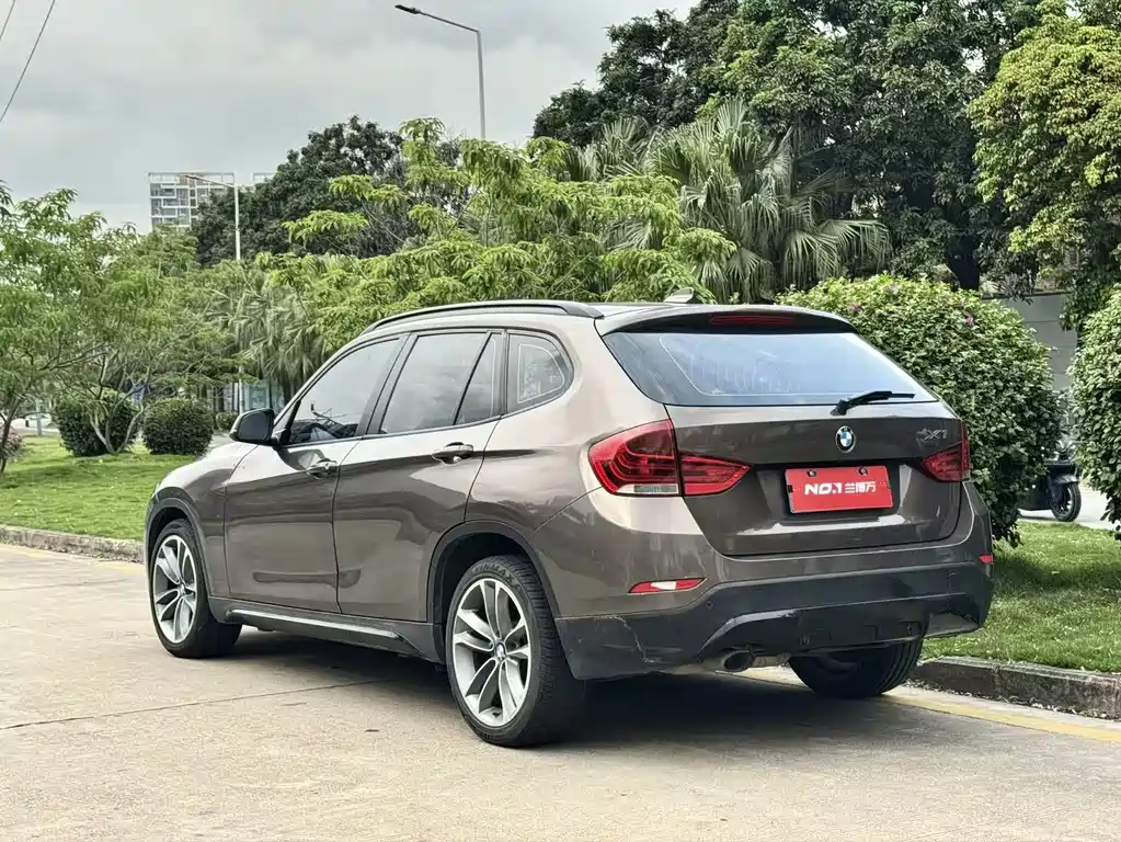 BMW X1 2015 — фото 8