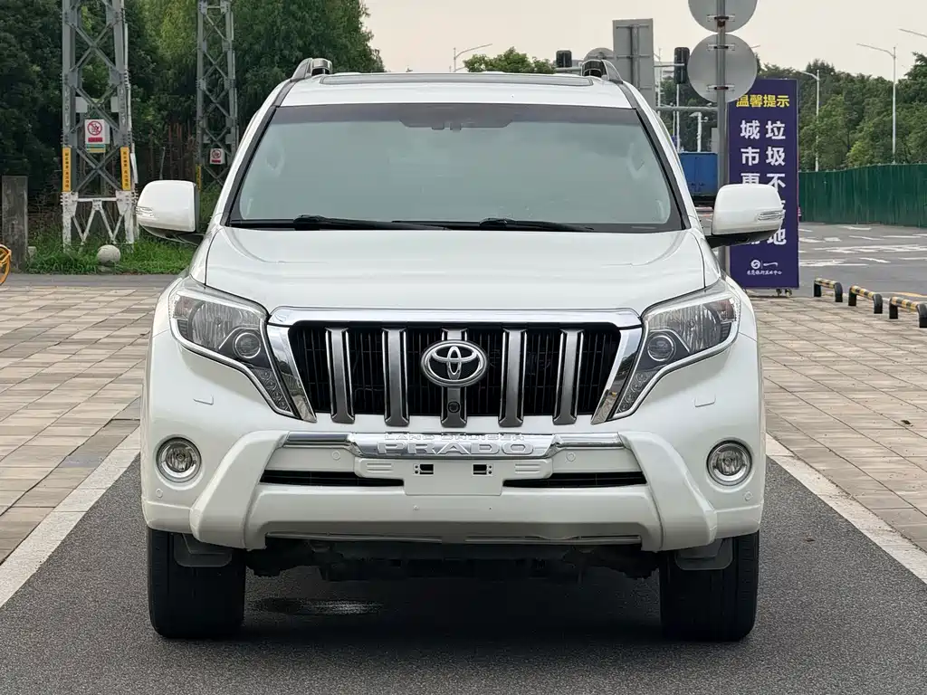 Toyota Prado 2016 — фото 2