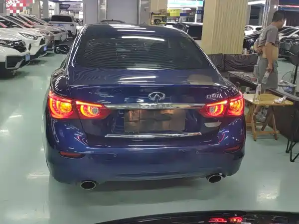 Infiniti Q50L 2017