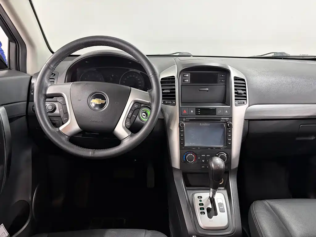 Chevrolet Captiva 2011 — фото 11