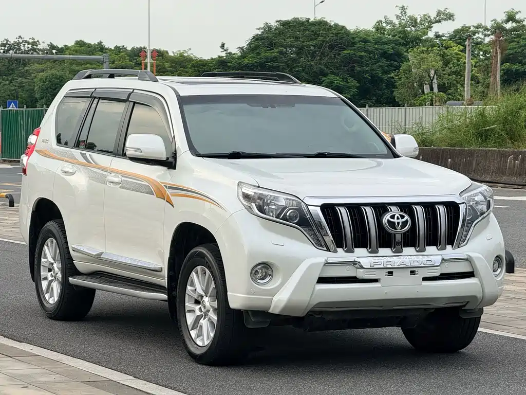 Toyota Prado 2016 — фото 1