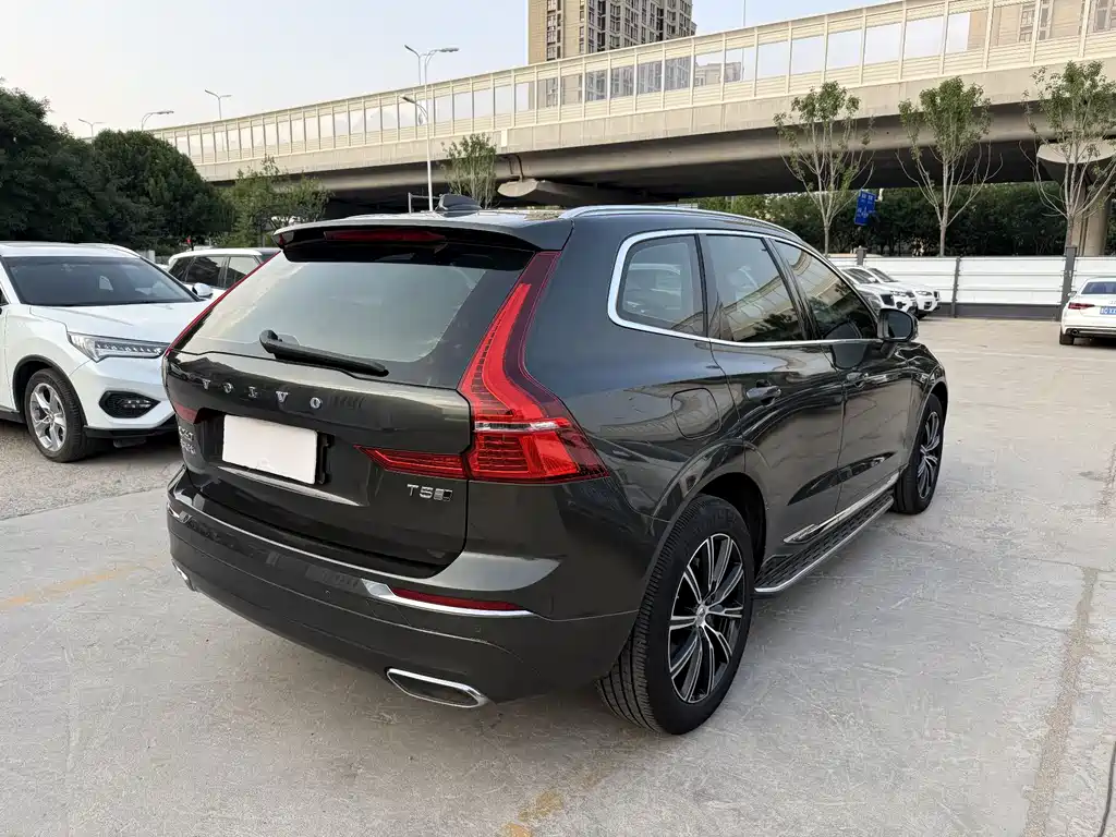 Volvo XC60 2020 — фото 13