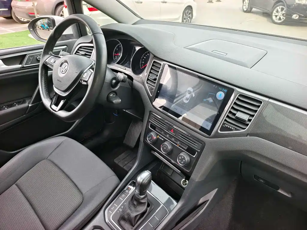 Volkswagen Golf Sportsvan 2017 — фото 13