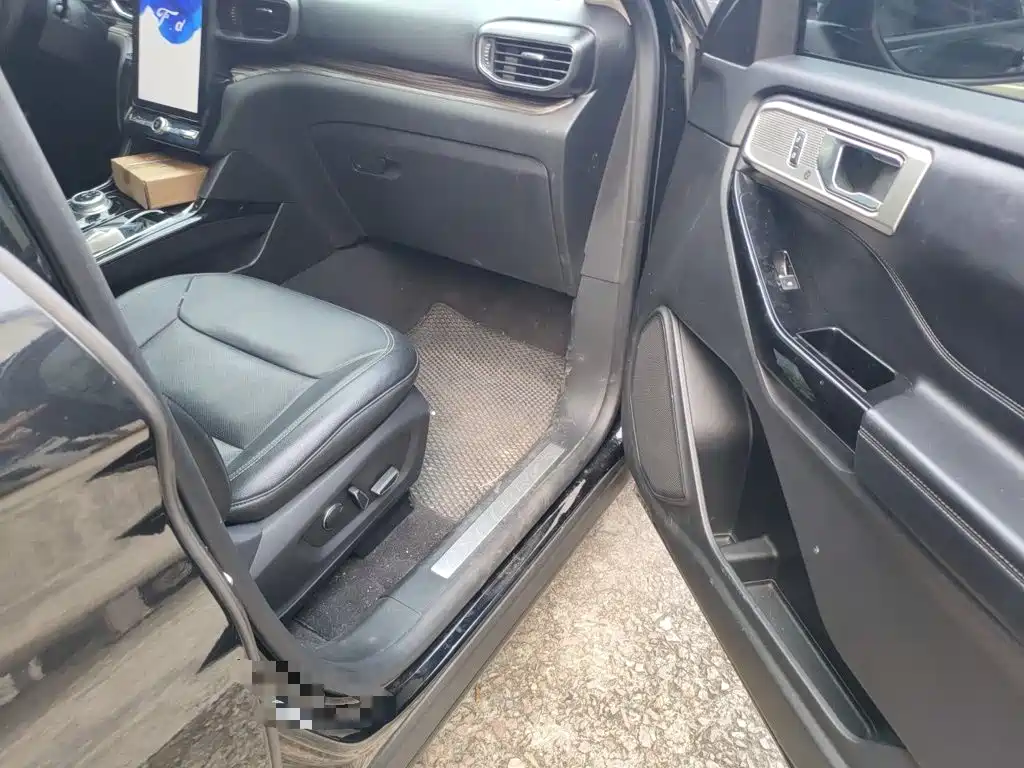 Ford Explorer 2020 — фото 18