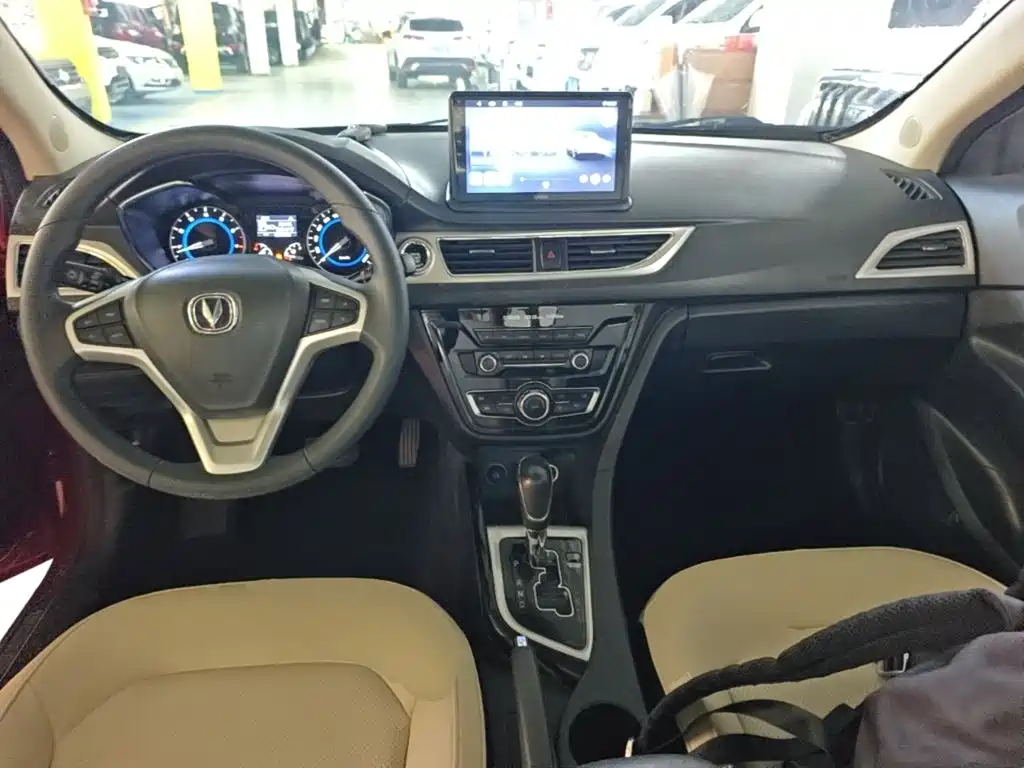 Changan Yuexiang V7 2015 — фото 10