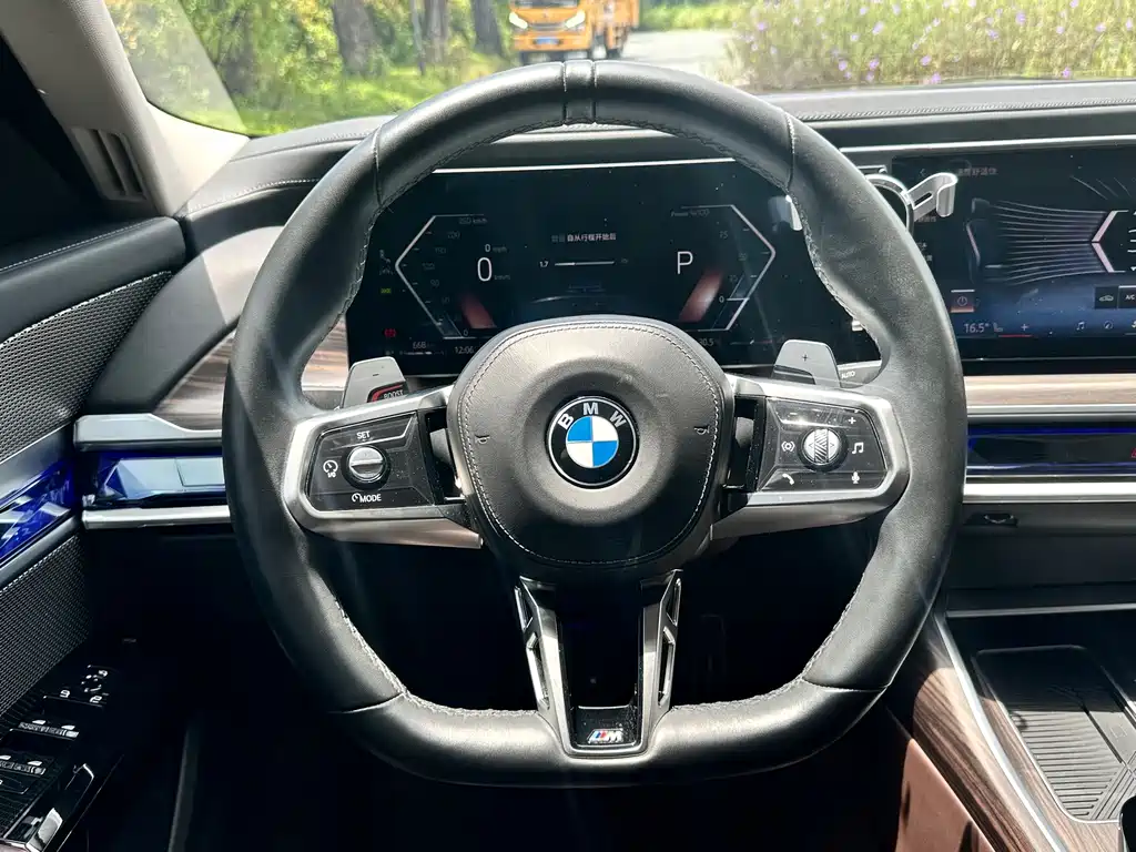 BMW 7 Series 2023 — фото 9