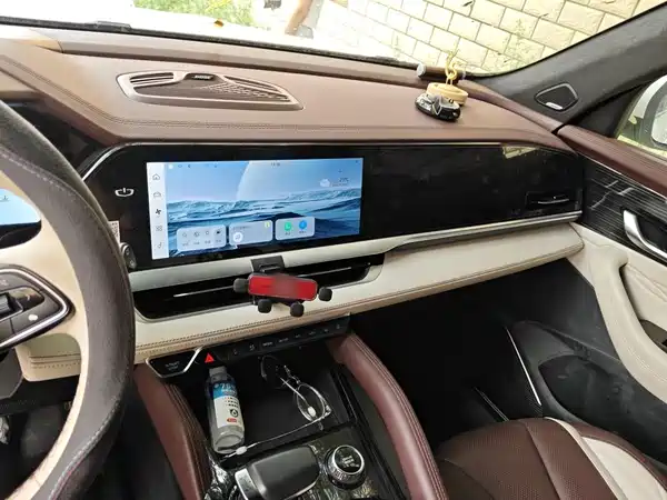 Geely Xingyue L 2022