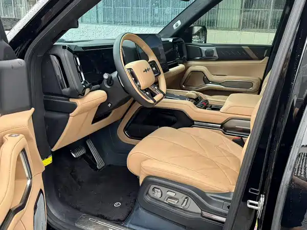 Fangchengbao Leopard 8 2024