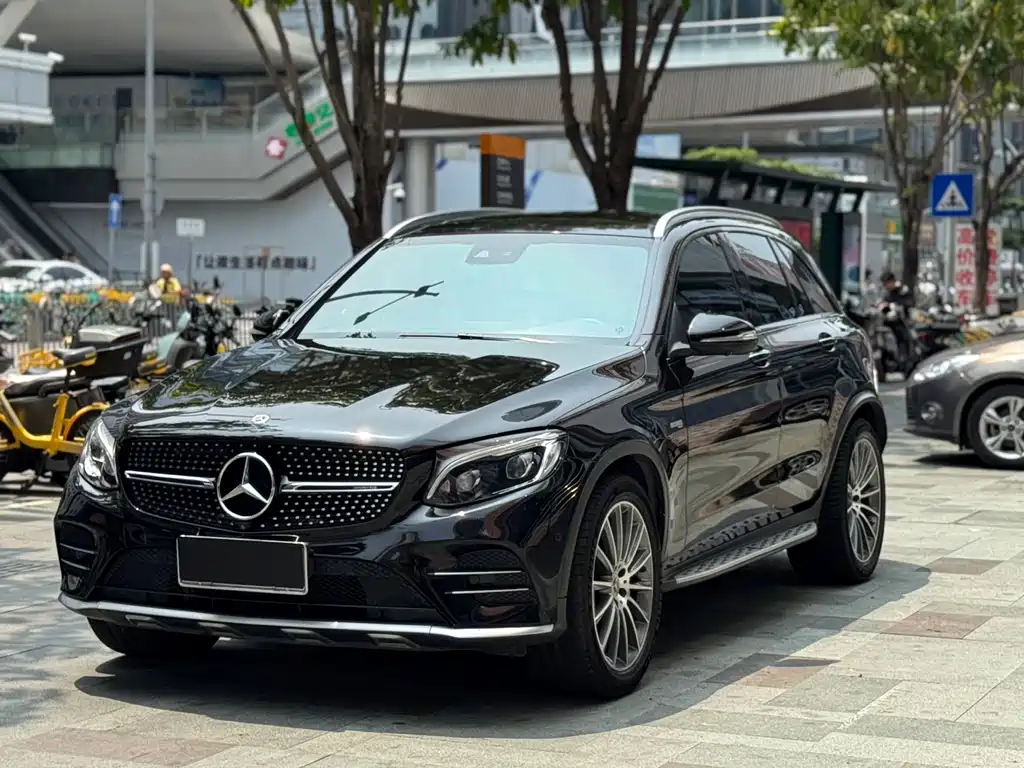 Mercedes-Benz GLC AMG 2018 — фото 1
