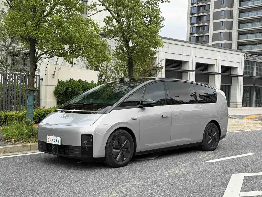 Li Auto Li MEGA 2024