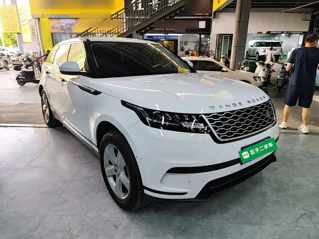 Land Rover Velar 2023 — фото 4