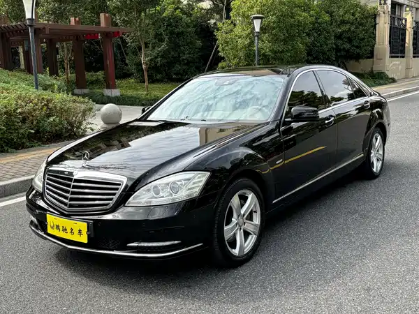 Mercedes-Benz S-Class 2012