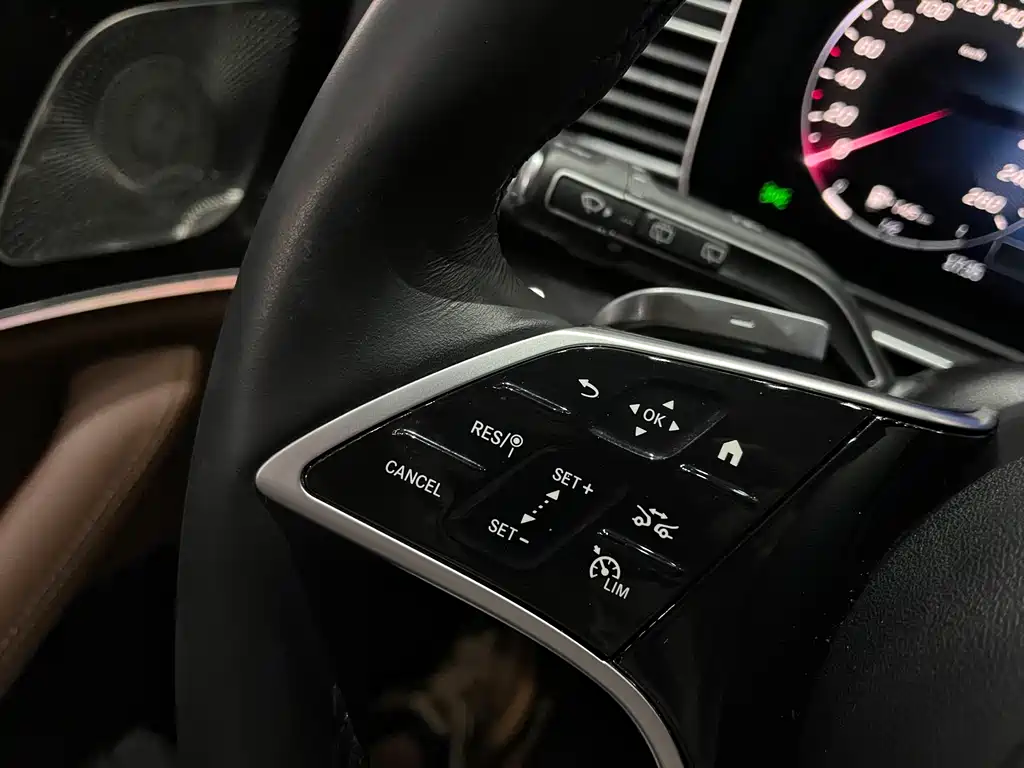 Mercedes-Benz GLE 2025 — фото 19