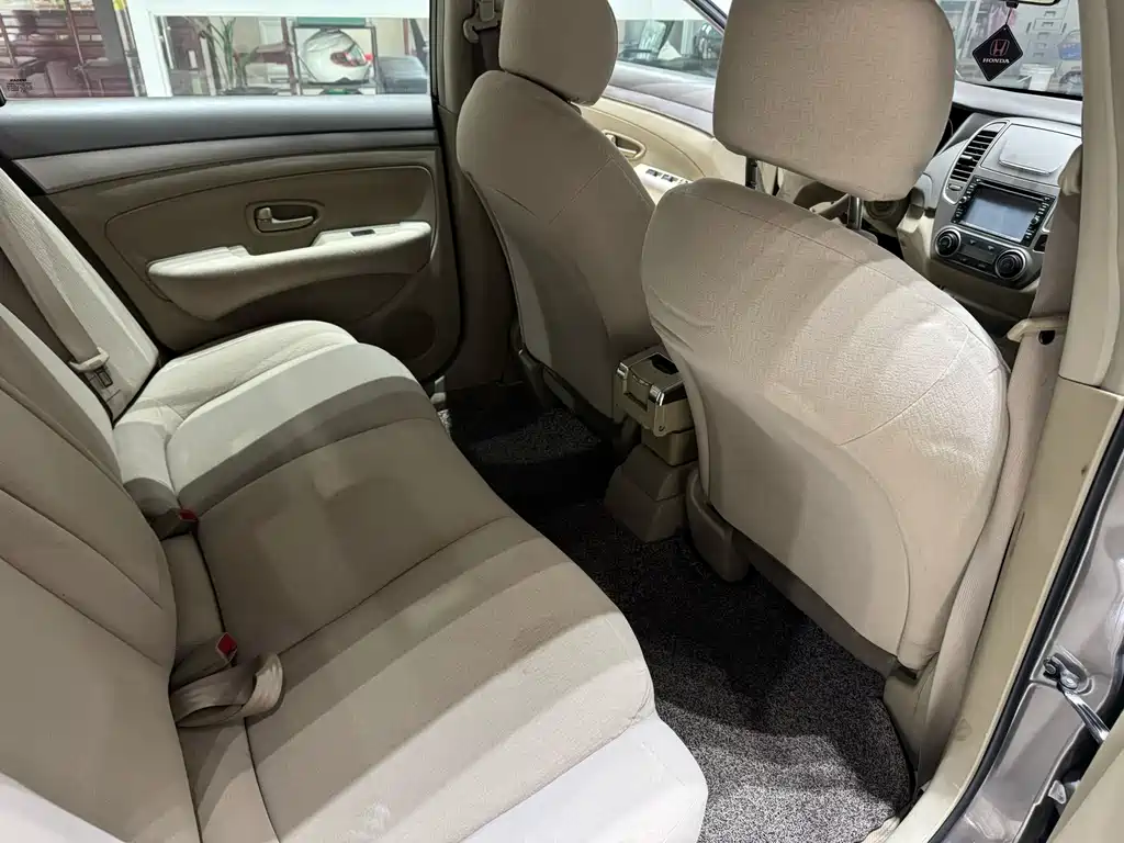 Nissan Sylphy 2013