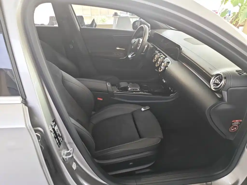 Mercedes-Benz A-Class 2020 — фото 25