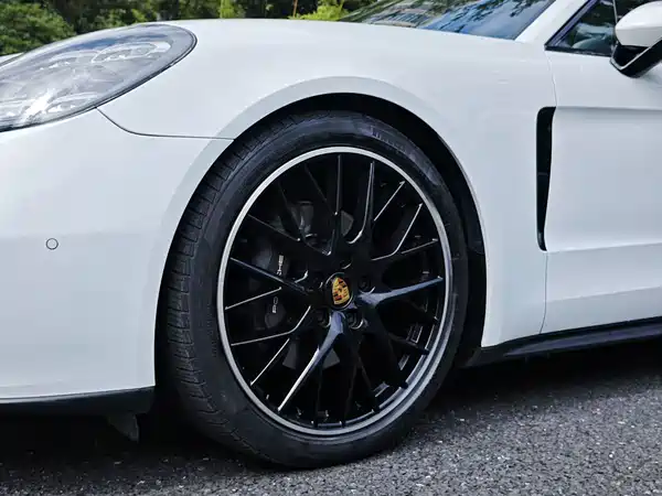 Porsche Panamera 2022