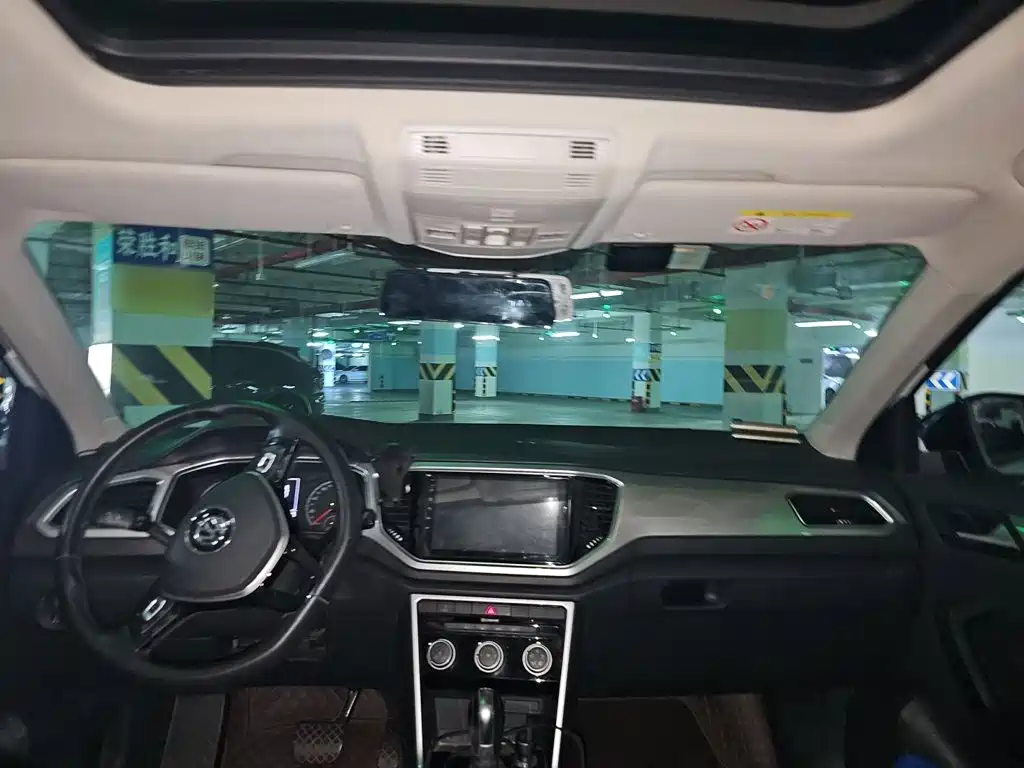 Volkswagen T-Roc 2019 — фото 14