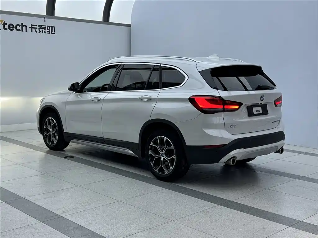 BMW X1 2022 — фото 6