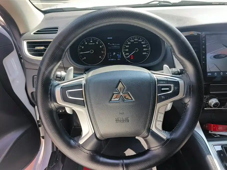 Mitsubishi Pajero Sport 2020 — фото 15