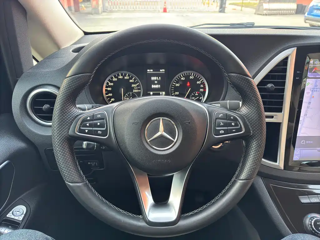 Mercedes-Benz Vito 2018 — фото 28