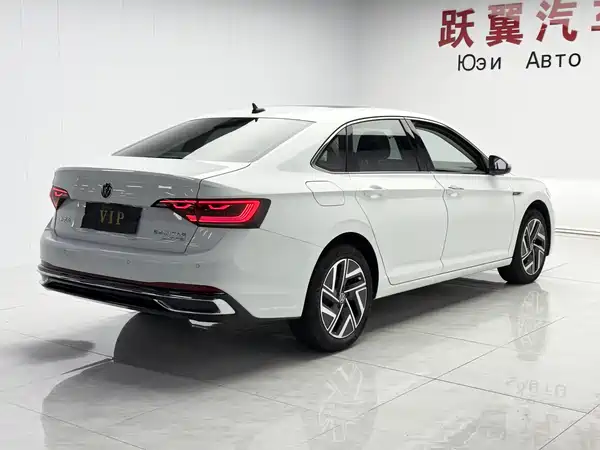 Volkswagen Sagitar 2022
