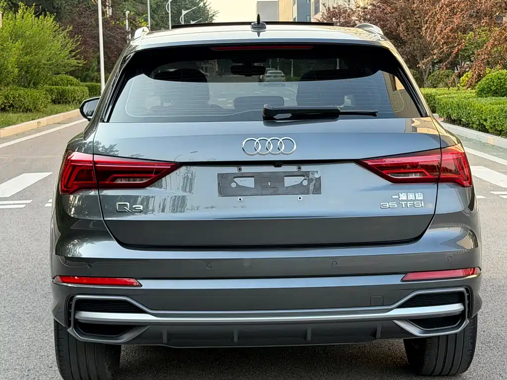 Audi Q3 2023 — фото 14