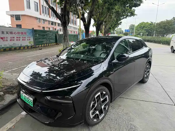 XPeng G7 2025